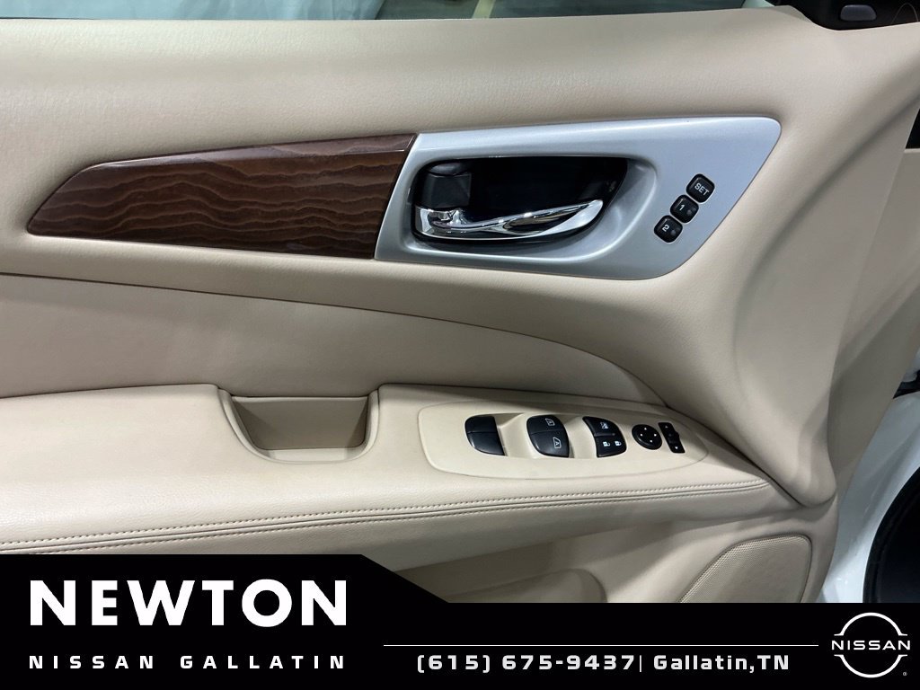 Used 2019 Nissan Pathfinder Platinum FWD image 45