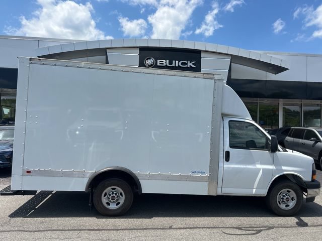 New 2024 GMC Savana 3500 w/ Power Convenience Package RWD image 4