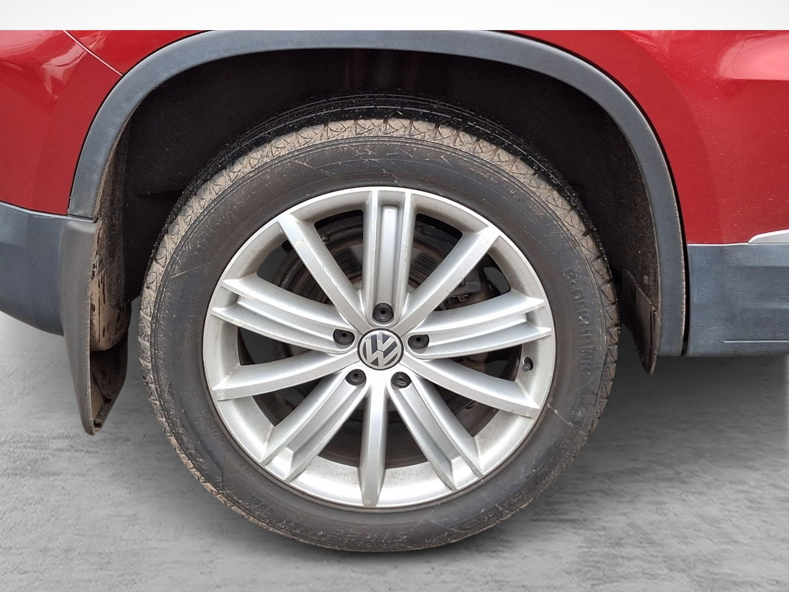 Used 2016 Volkswagen Tiguan SE image 6