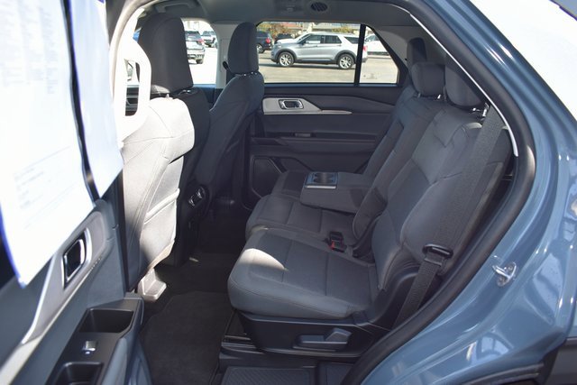Used 2025 Ford Explorer Active image 33