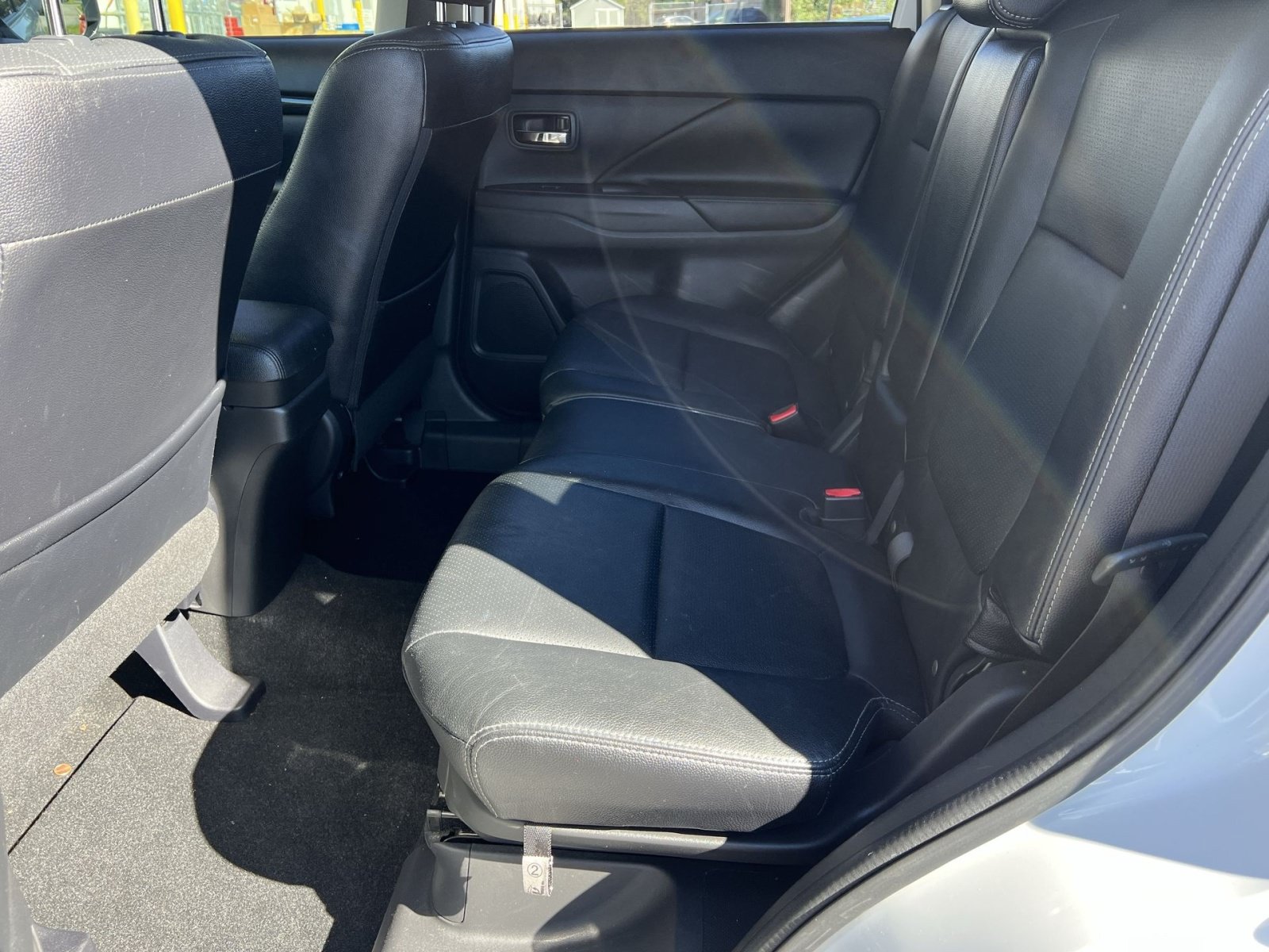 Used 2016 Mitsubishi Outlander SE AWD/4WD image 22