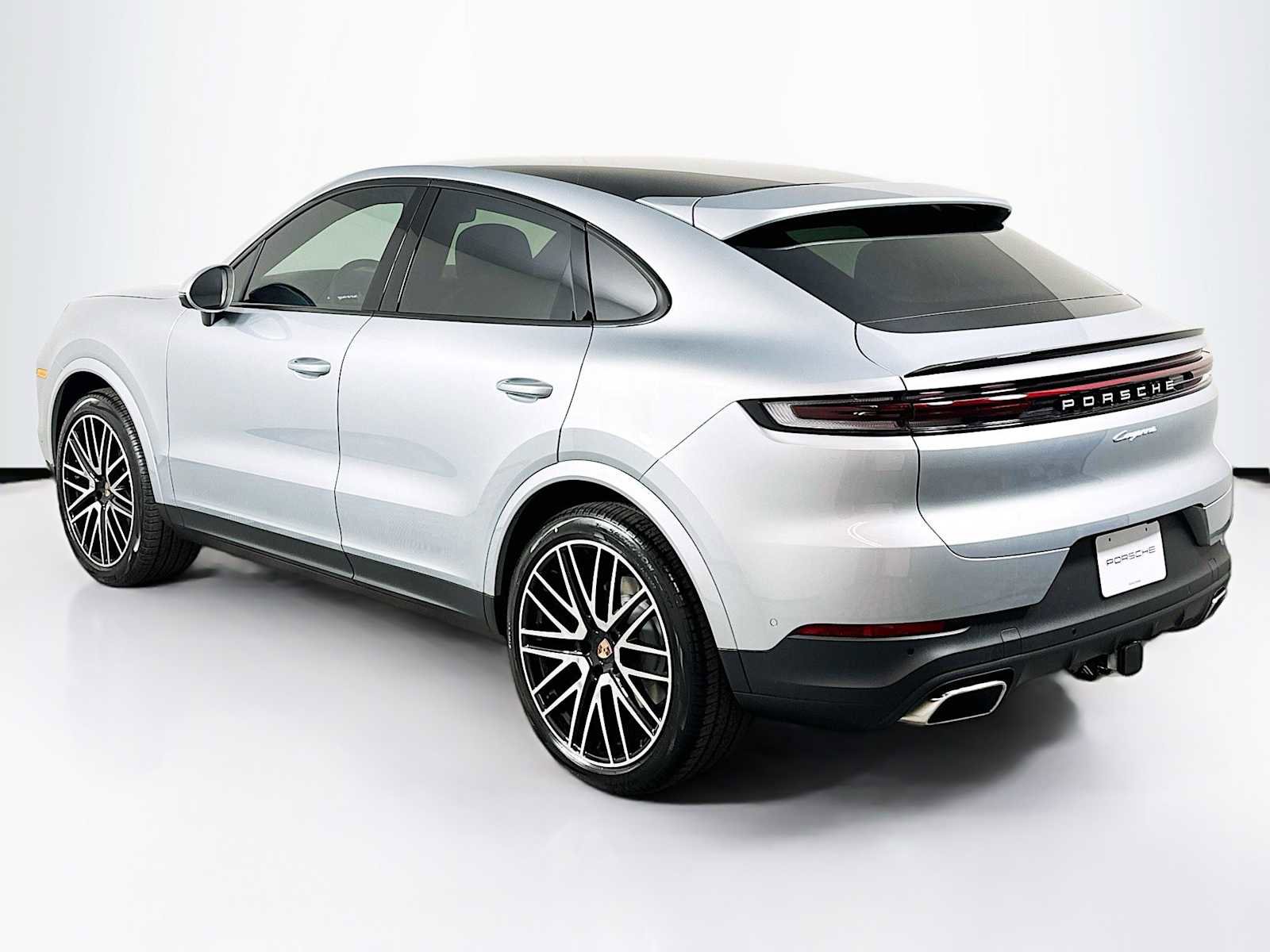 New 2025 Porsche Cayenne Coupe image 3