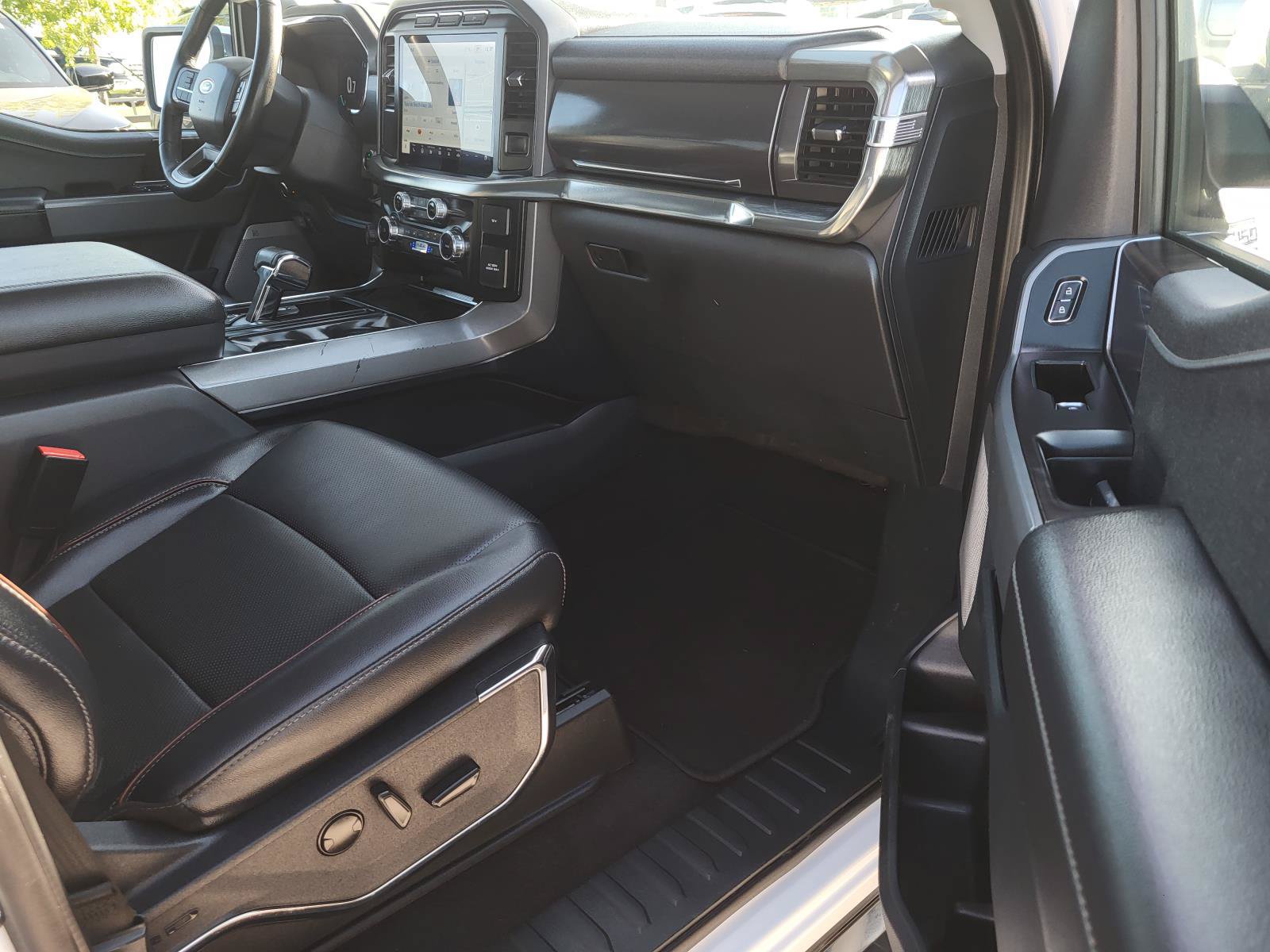 Used 2023 Ford F150 Lariat RWD image 10
