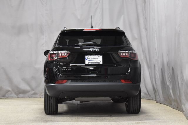 New 2026 Jeep Compass Limited image 8