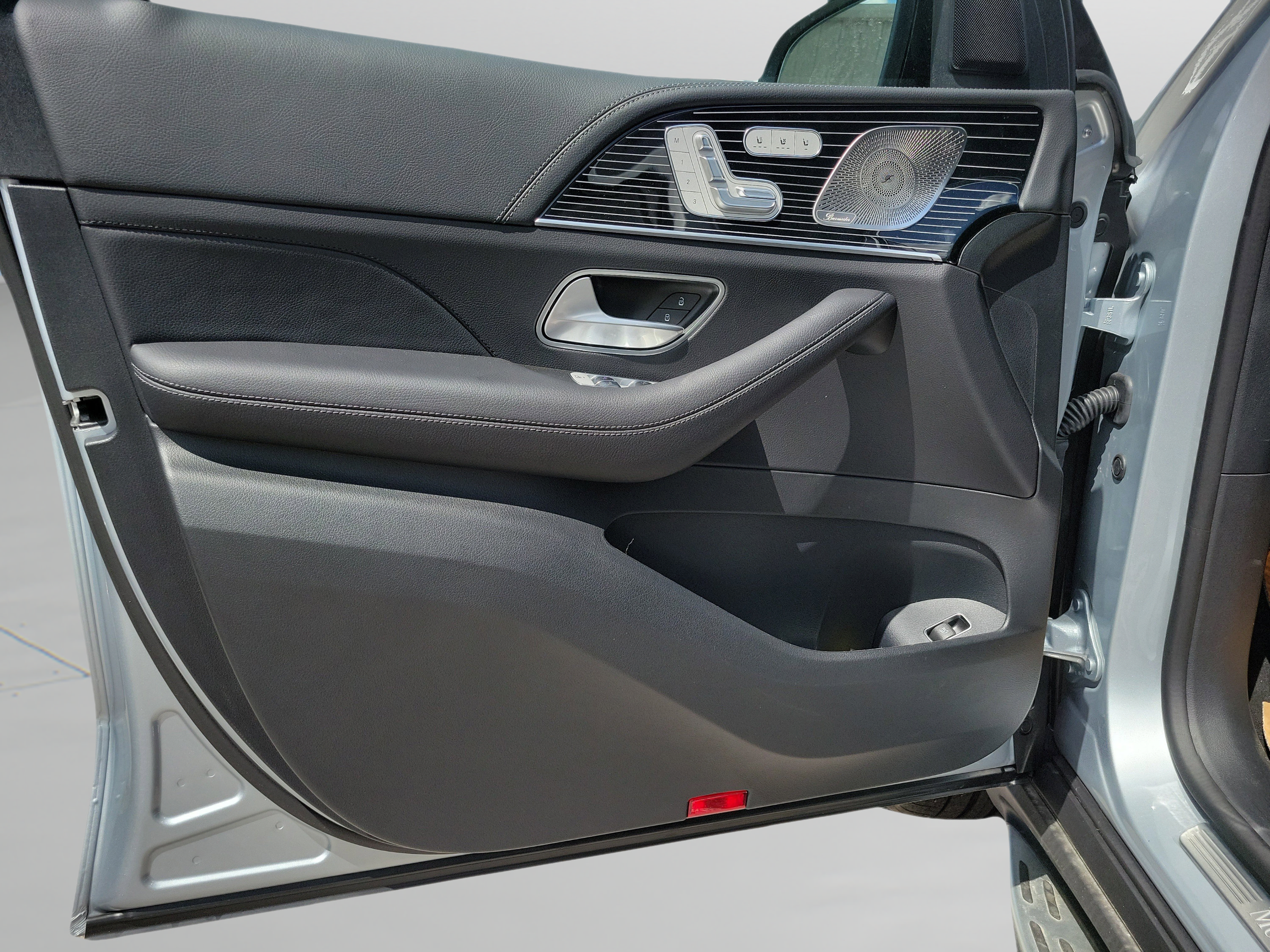 New 2026 Mercedes-Benz GLS 580 4MATIC image 16