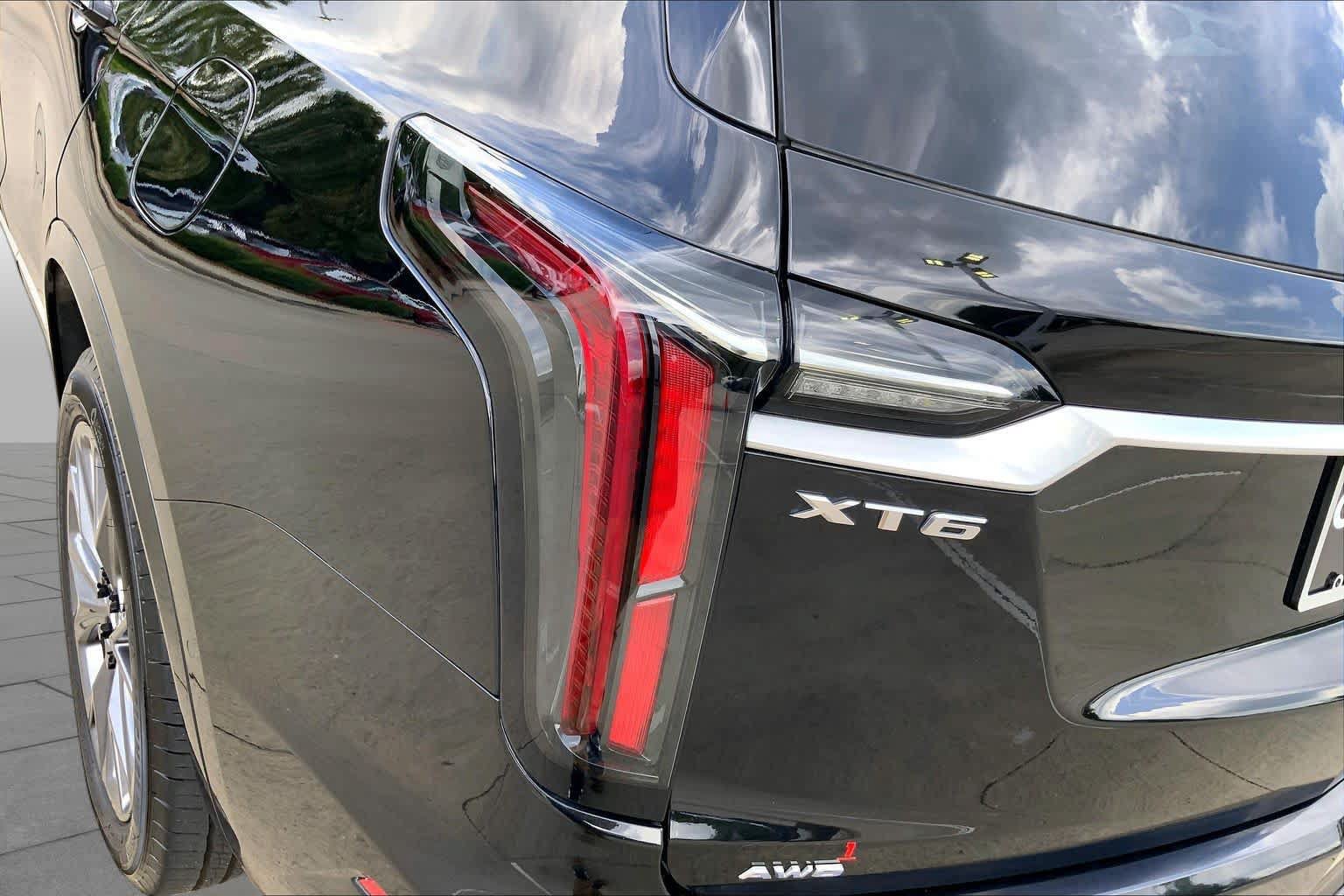 Used 2020 Cadillac XT6 Sport w/ Platinum Package AWD/4WD image 28