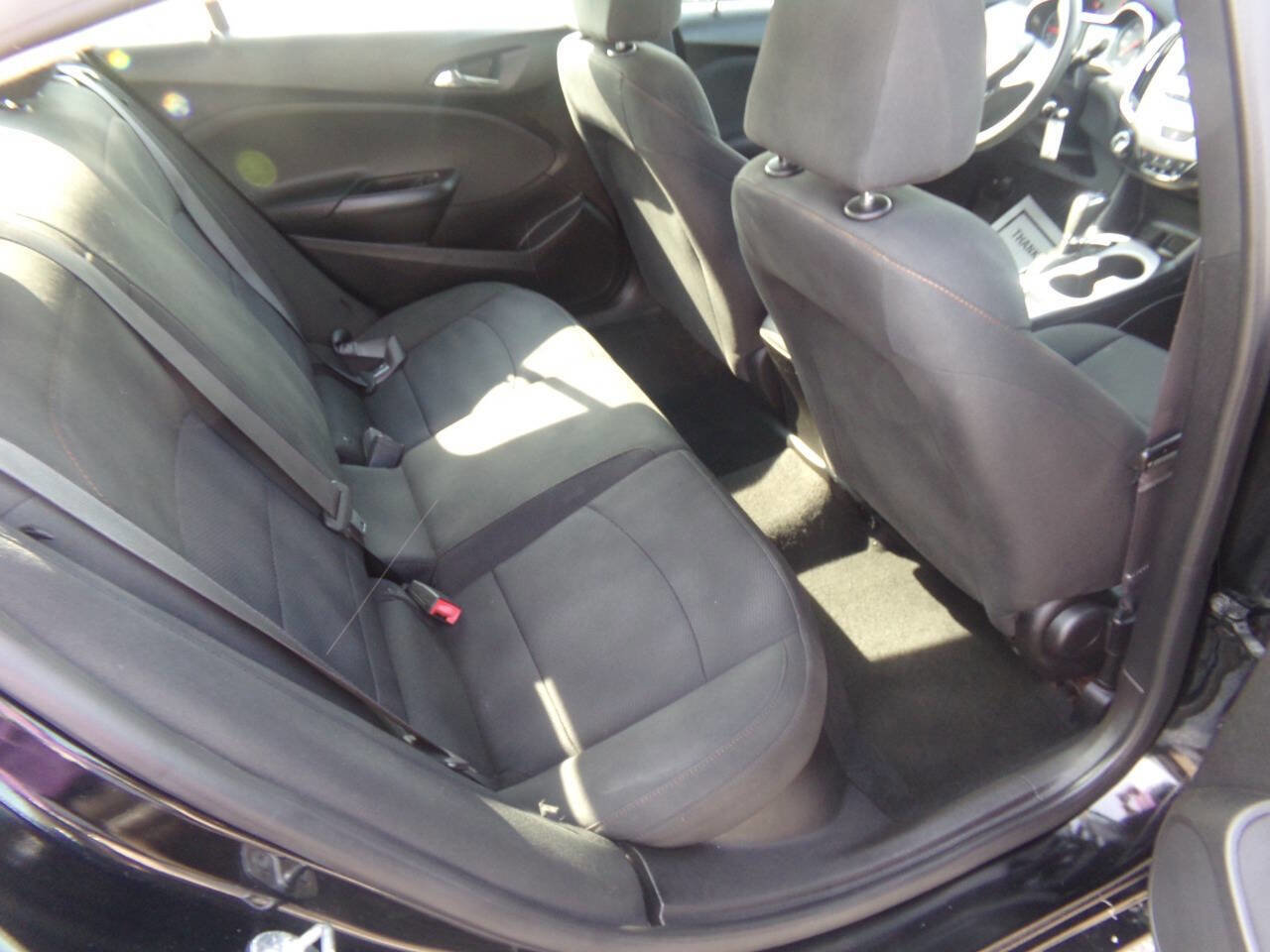 Used 2017 Chevrolet Cruze LS image 20