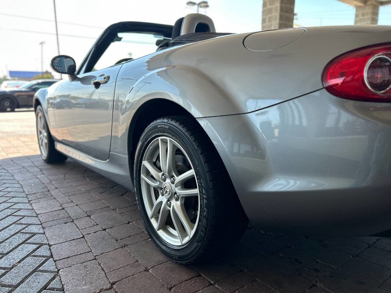 Used 2010 MAZDA MX-5 Miata Sport w/ Convenience Pkg image 10