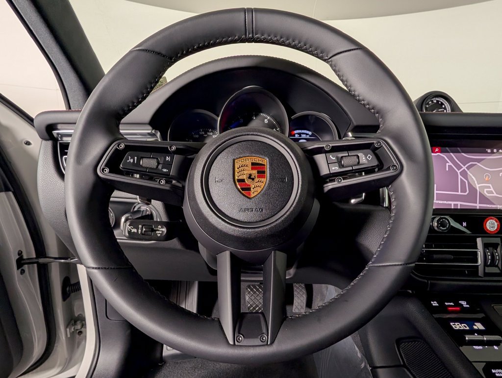 New 2026 Porsche Macan AWD/4WD image 36