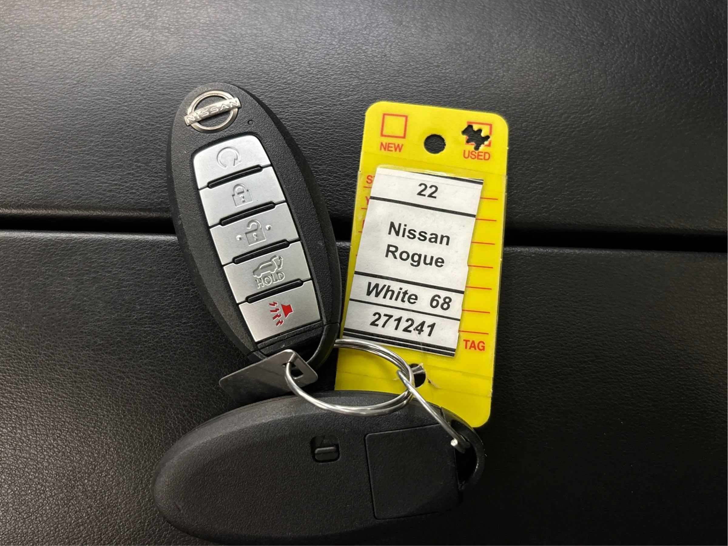 Used 2022 Nissan Rogue Platinum w/ Head-Up Display Package AWD/4WD image 40
