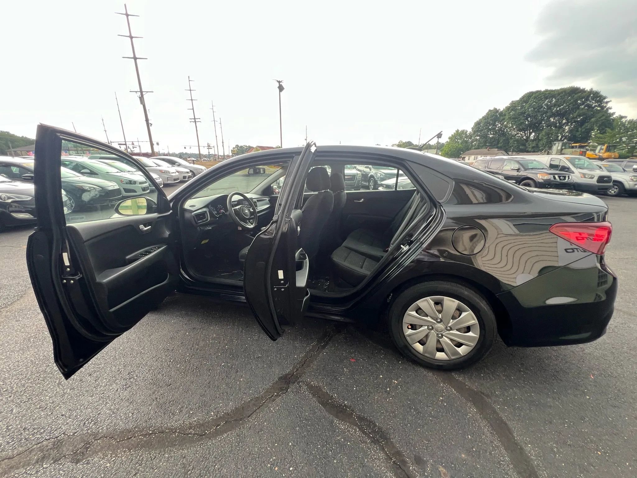 Used 2019 Kia Rio LX image 12