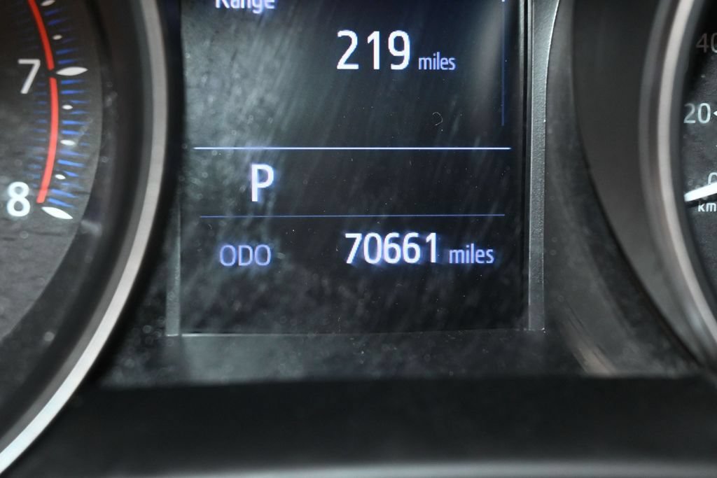 Used 2019 Toyota C-HR XLE FWD image 23