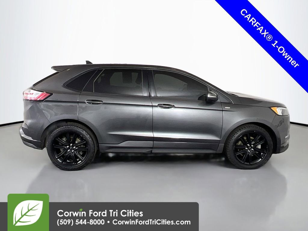 Used 2020 Ford Edge ST-Line w/ Cold Weather Package image 19