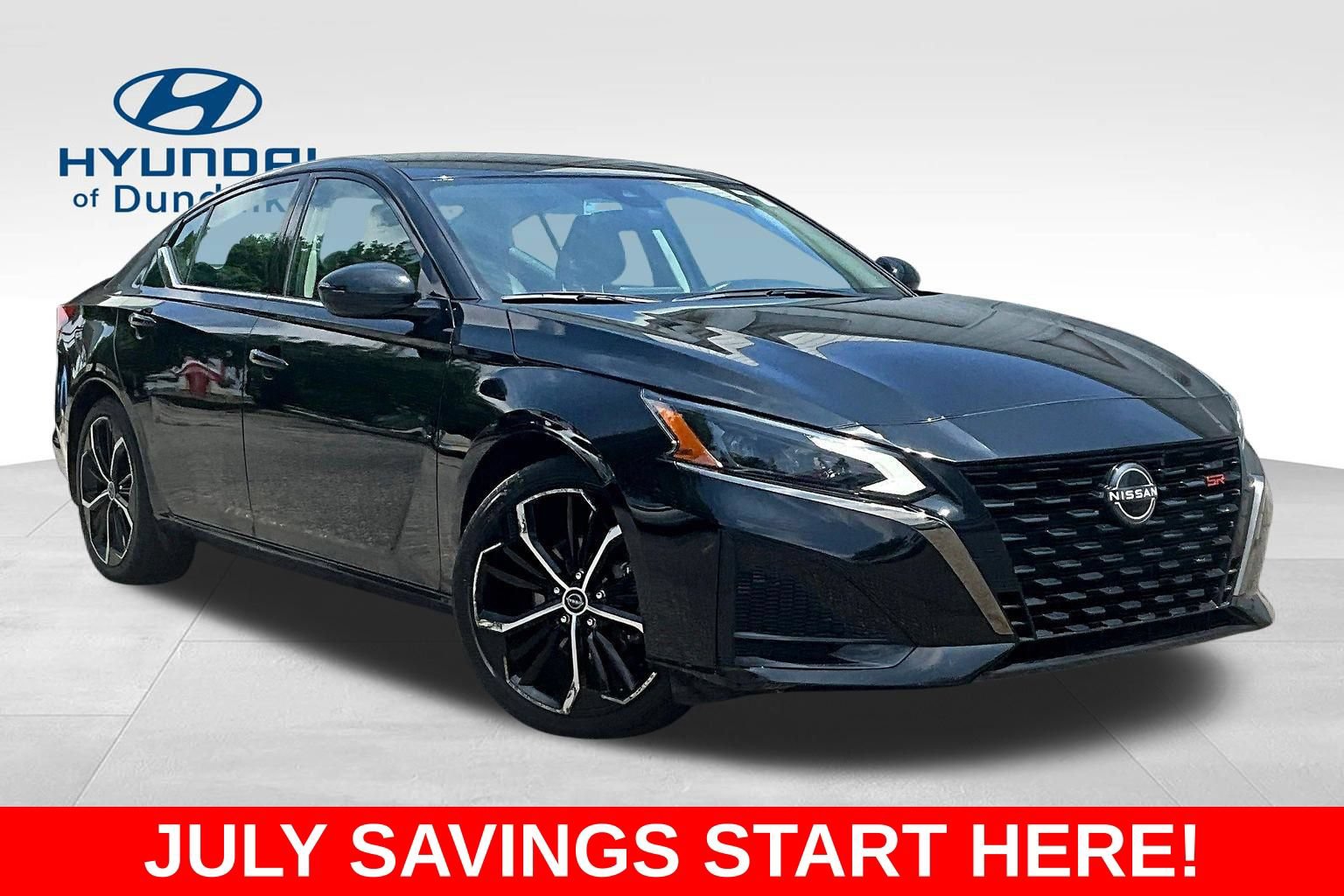 Used 2024 Nissan Altima 2.5 SR FWD image 3