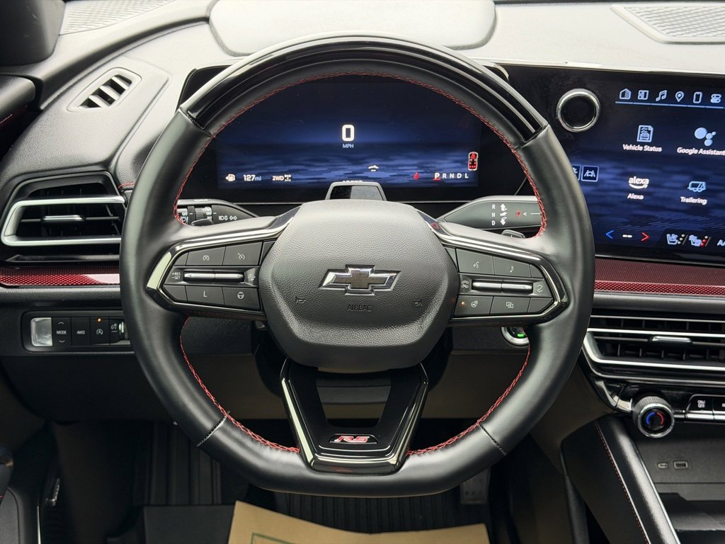 Used 2024 Chevrolet Traverse RS image 17