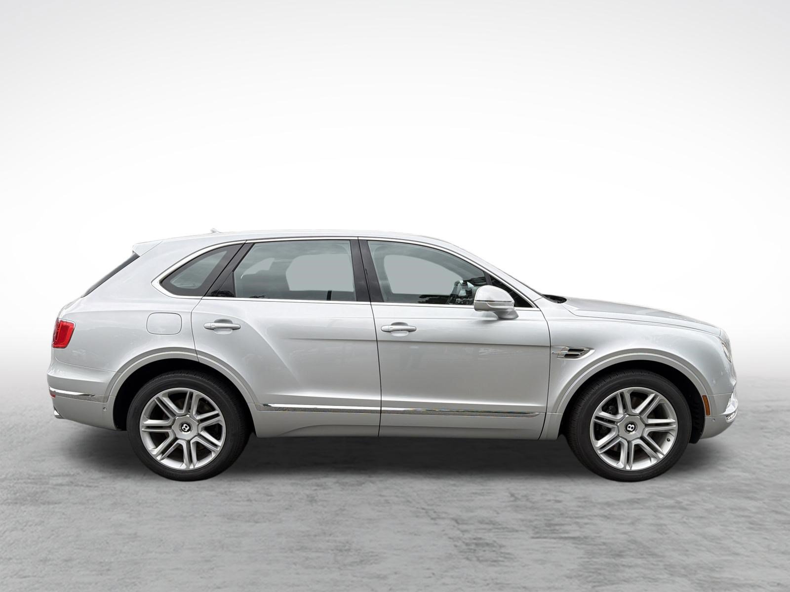 Used 2018 Bentley Bentayga AWD/4WD image 10
