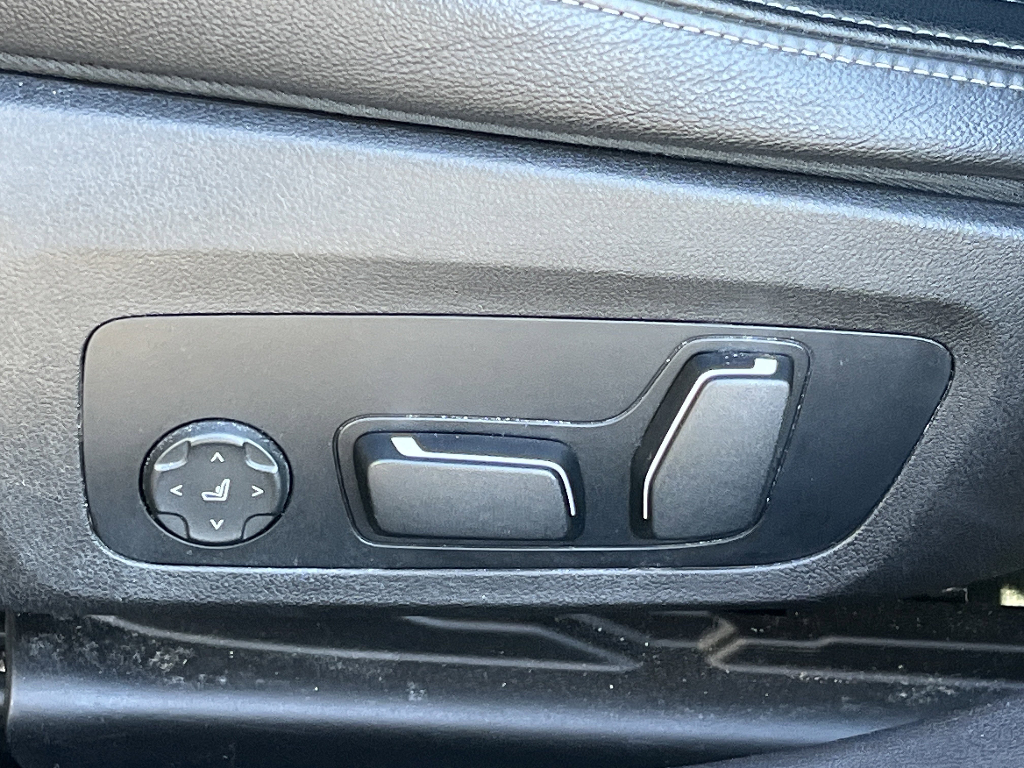 Used 2024 BMW 330i Sedan image 20