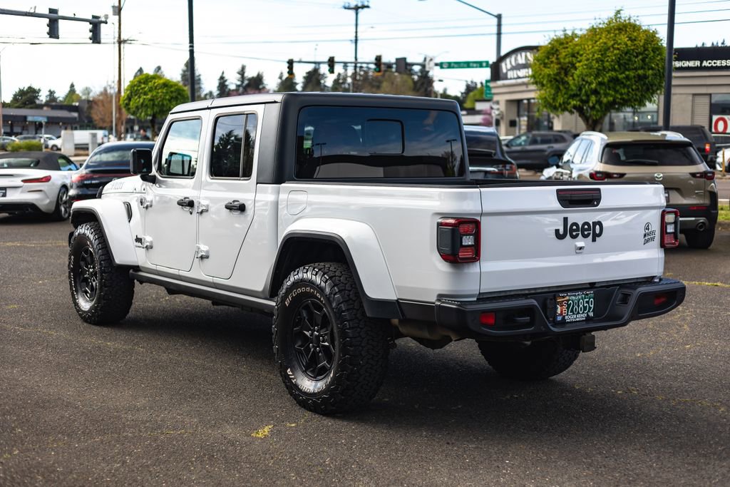 Used 2021 Jeep Gladiator Willys image 11