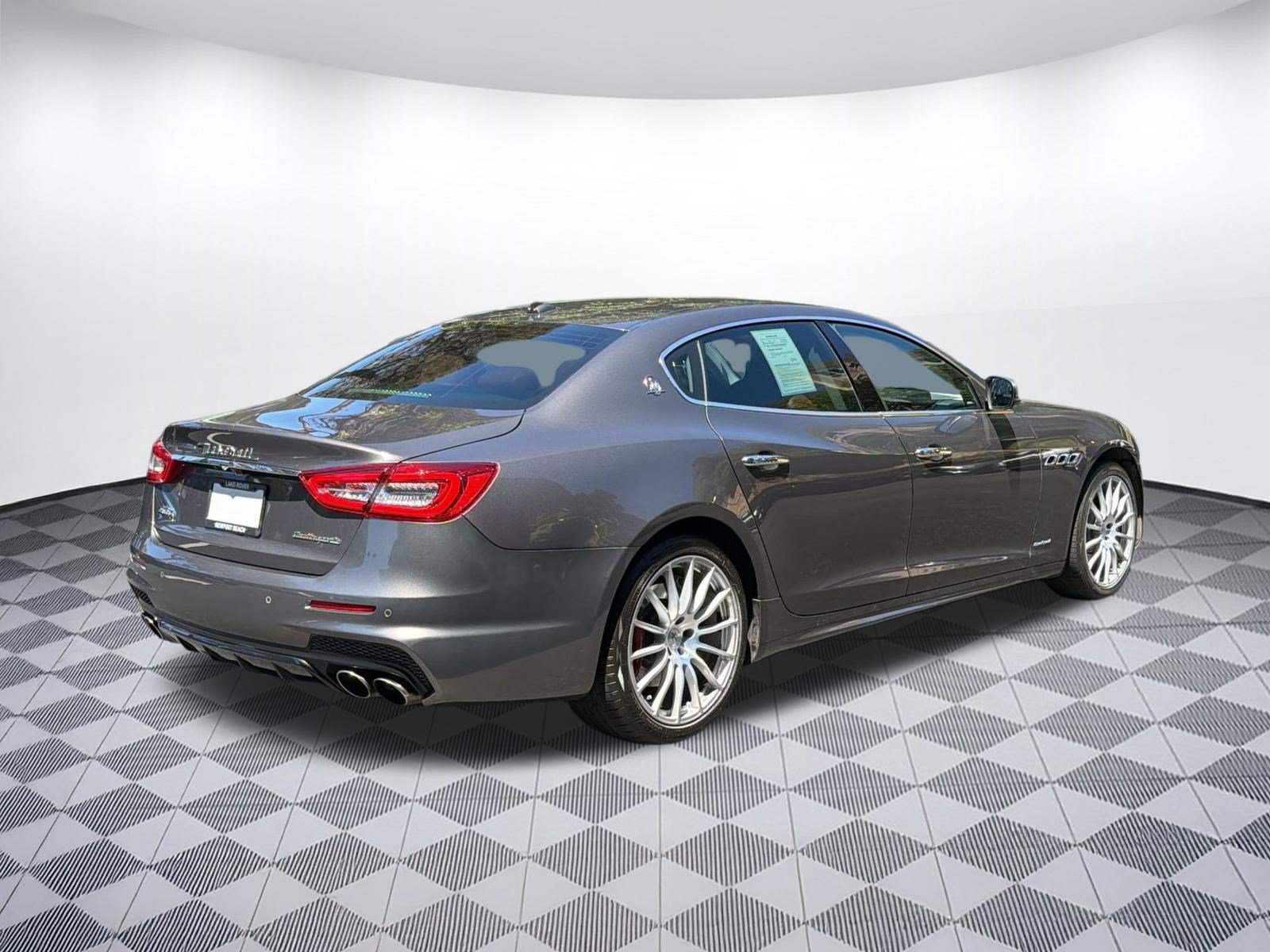 Used 2018 Maserati Quattroporte S GranSport Q4 AWD/4WD image 10