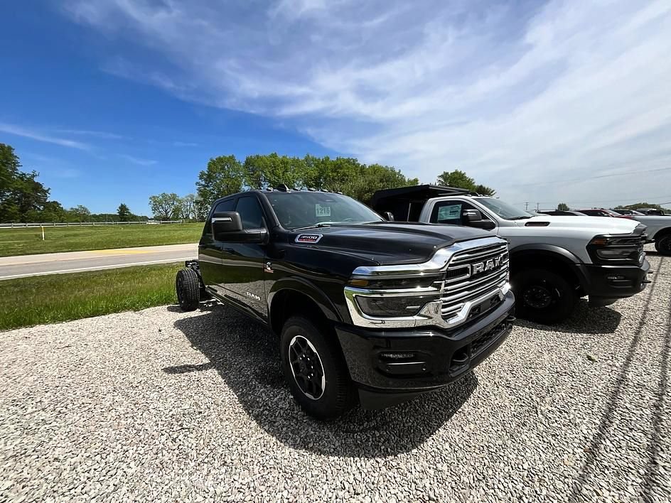 New 2026 RAM 3500 Big Horn w/ Laramie Trim Package AWD/4WD image 3