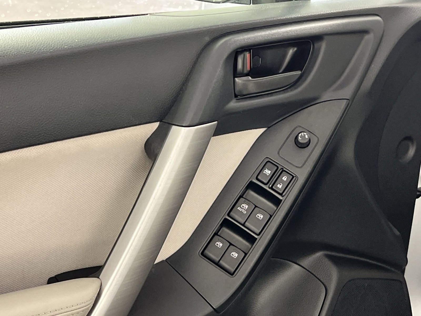 Used 2016 Subaru Forester 2.5i w/ Alloy Wheel Package image 15