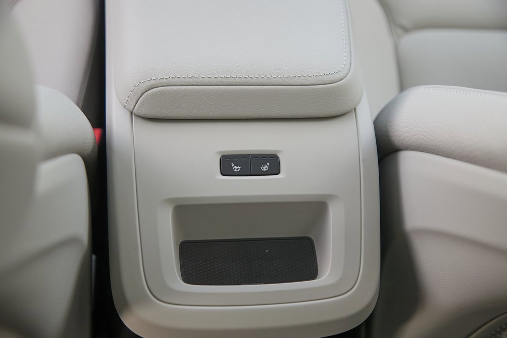 New 2025 Volvo XC60 T8 Plus w/ Protection Package Premier image 21