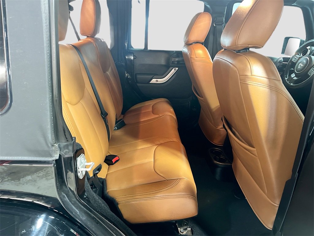 Used 2016 Jeep Wrangler Unlimited Sahara w/ Connectivity Group image 22