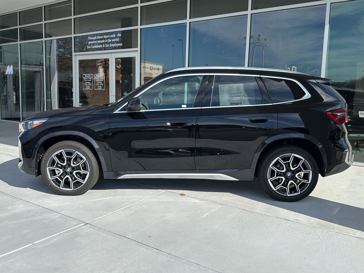 New 2026 BMW X1 xDrive28i w/ Technology Package image 3