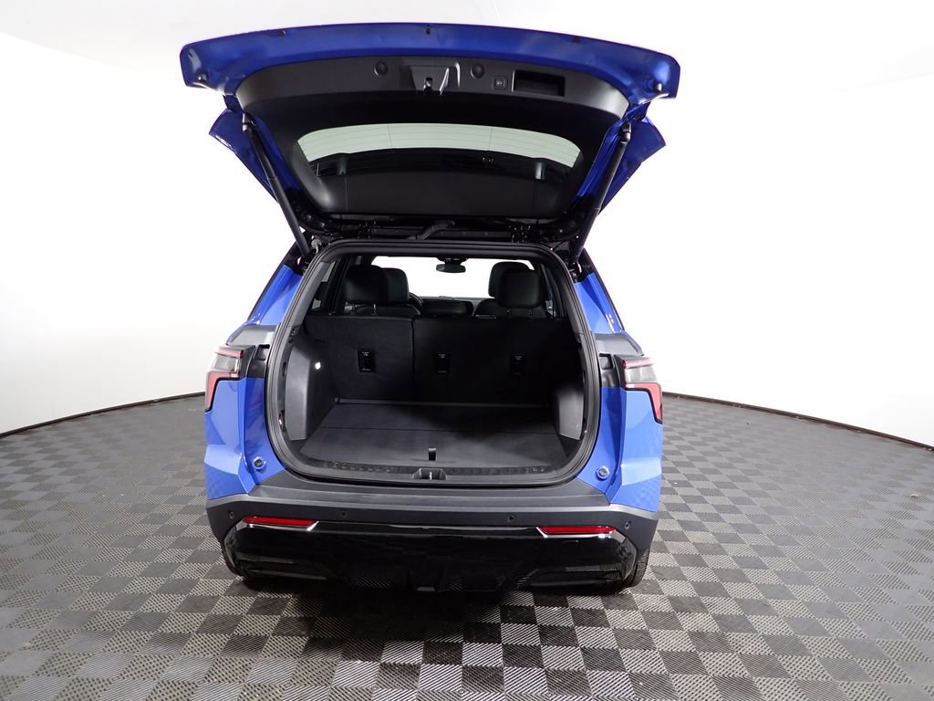 Used 2026 Chevrolet Equinox RS w/ Convenience Package III image 17