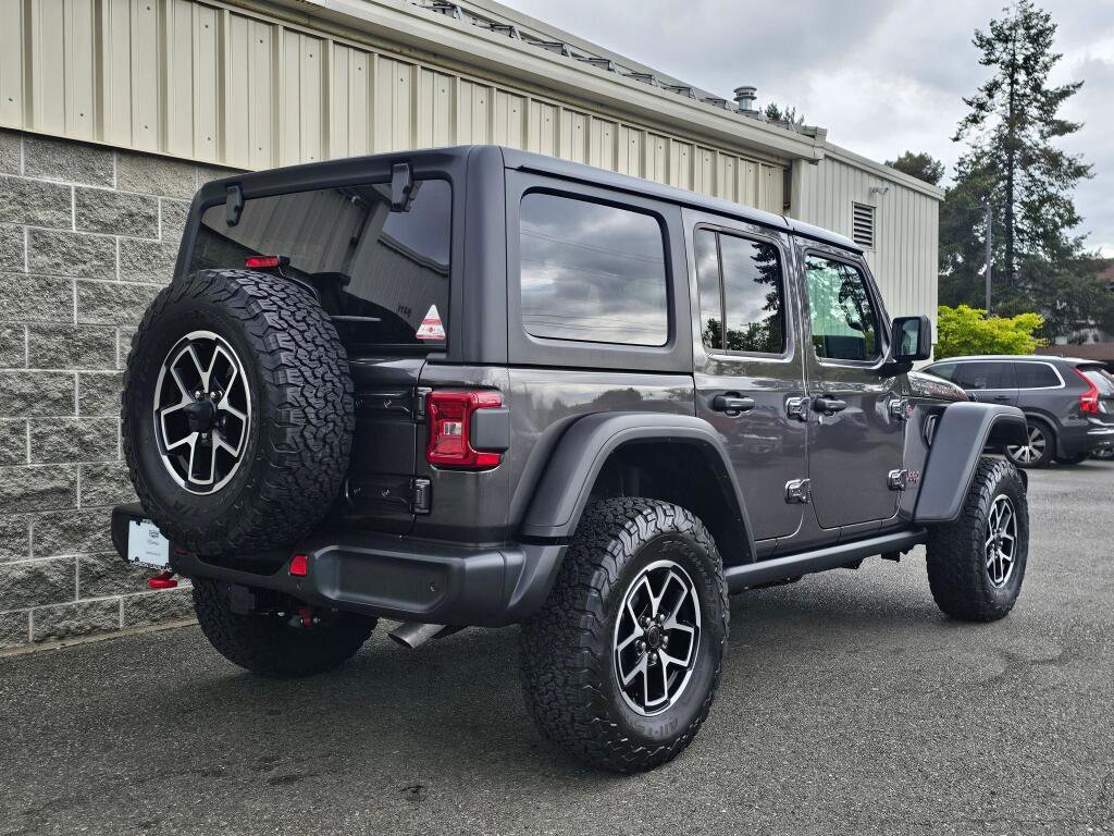 Used 2024 Jeep Wrangler Unlimited Rubicon w/ Safety Group AWD/4WD image 8
