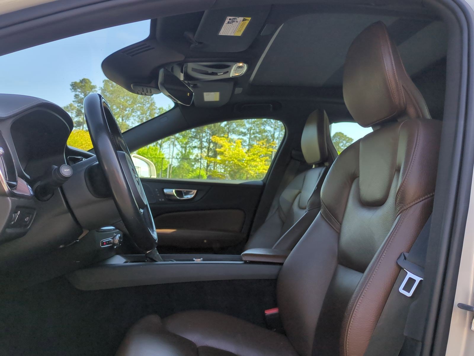 Used 2021 Volvo S60 T5 Inscription image 16