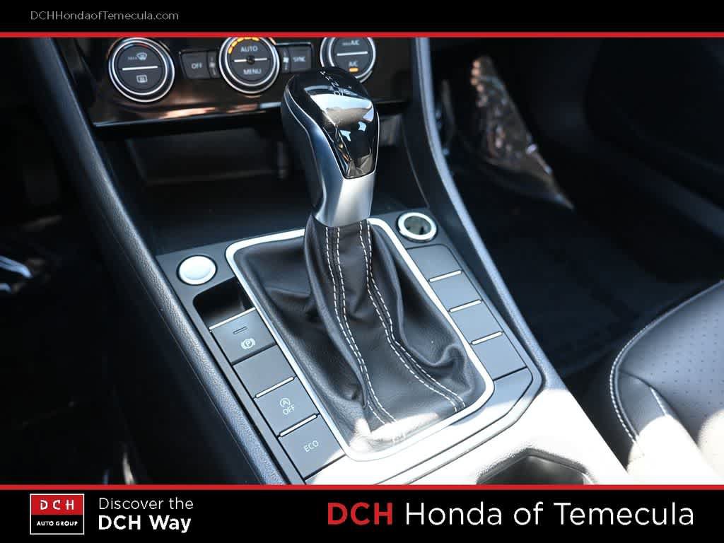 Used 2024 Volkswagen Jetta SE FWD image 12