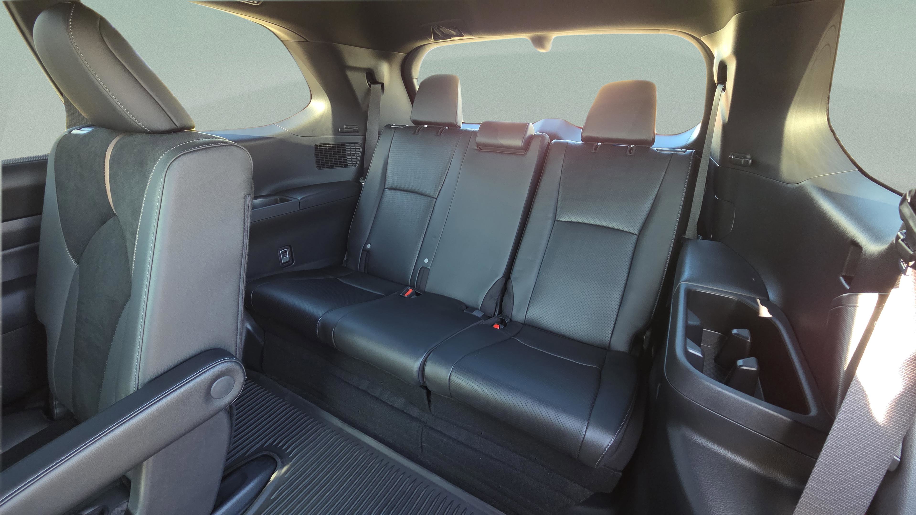 Used 2025 Toyota Grand Highlander AWD Hybrid image 14