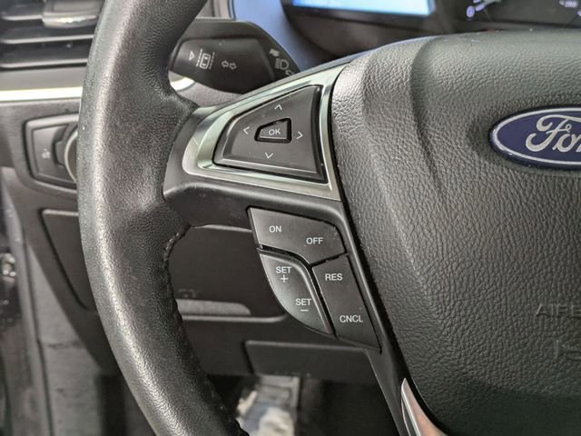 Used 2022 Ford Edge SEL image 16