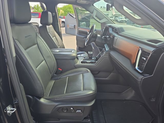 Used 2022 GMC Sierra 1500 Denali w/ Denali Reserve Package AWD/4WD image 10