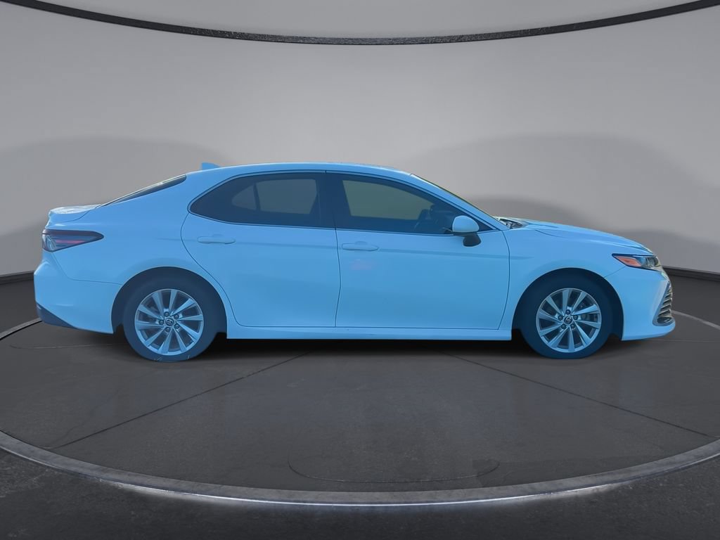 Used 2023 Toyota Camry LE FWD image 9