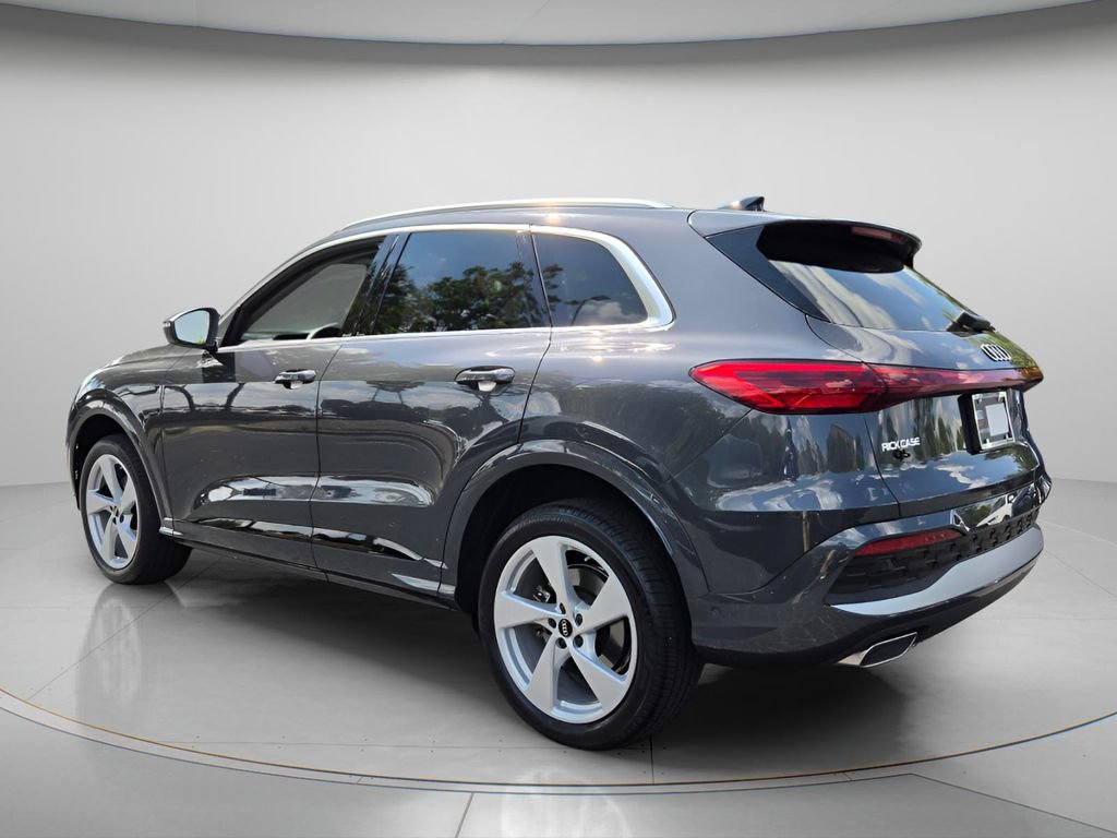 Certified 2025 Audi Q5 Premium AWD/4WD image 6