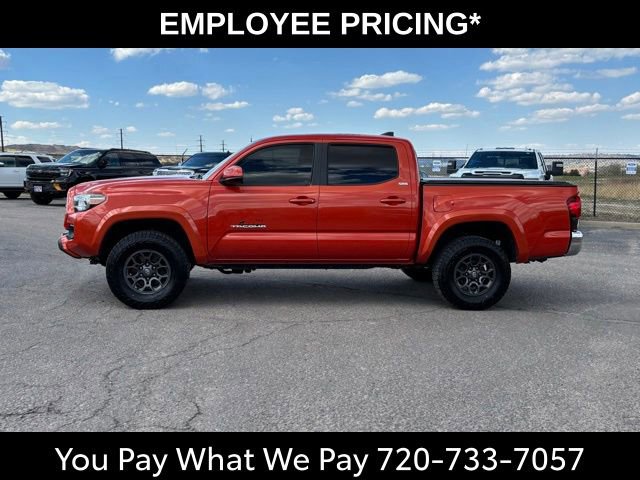 Used 2018 Toyota Tacoma SR5 AWD/4WD image 2