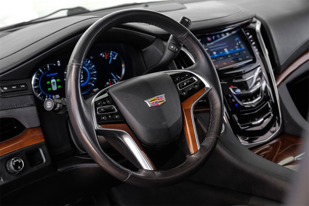 Used 2019 Cadillac Escalade ESV Luxury image 13