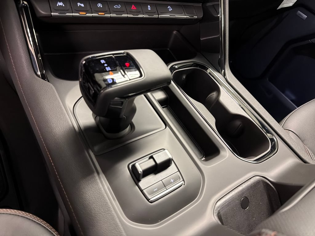New 2026 GMC Sierra 1500 AT4 w/ AT4 Premium Package AWD/4WD image 39