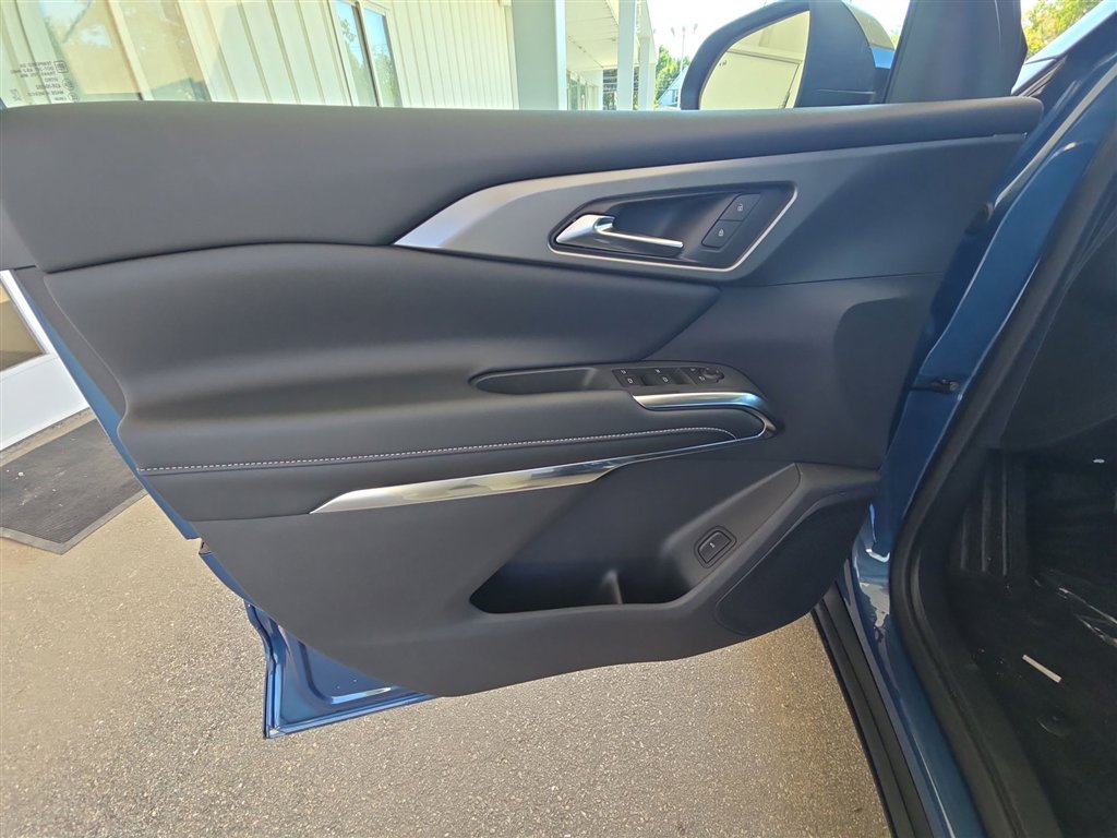 New 2026 Chevrolet Traverse LT w/ Midnight/Sport Edition image 21