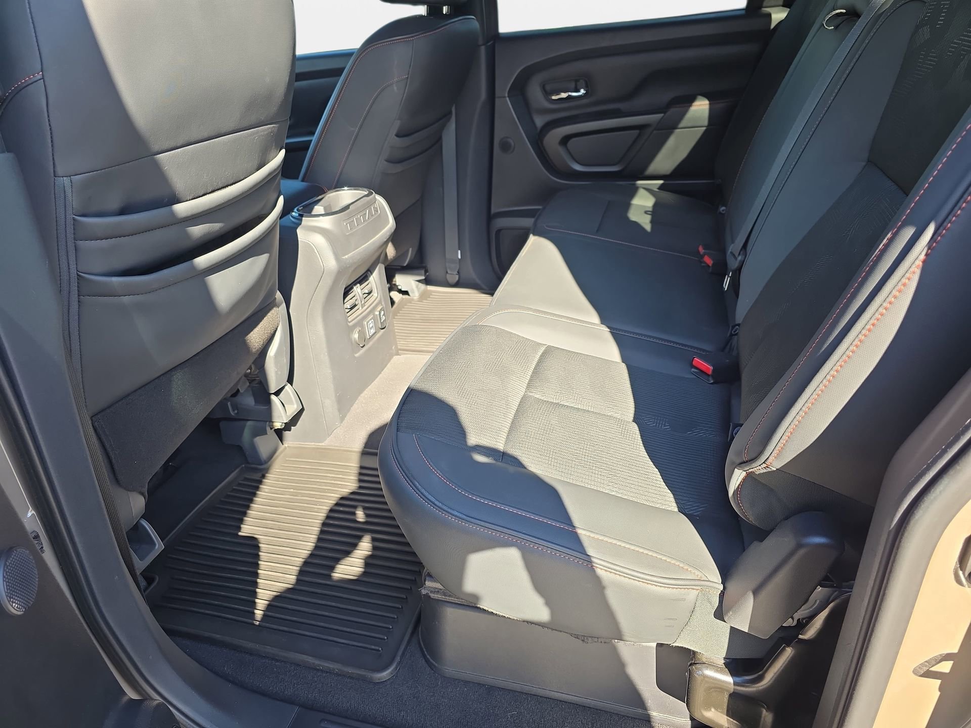 Used 2021 Nissan Titan PRO-4X w/ Pro-4x Utility Package image 14