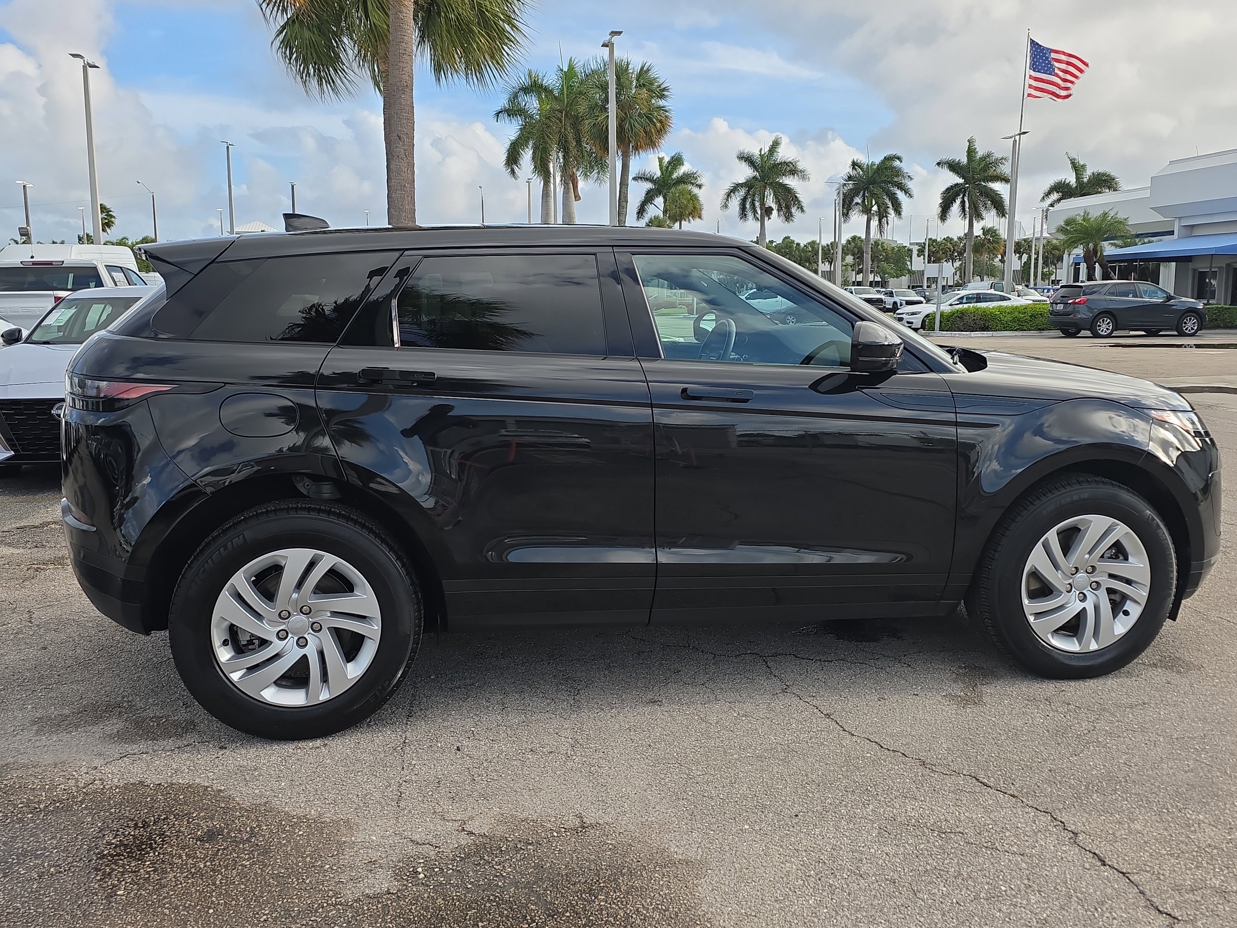 Used 2024 Land Rover Range Rover Evoque S AWD/4WD image 8