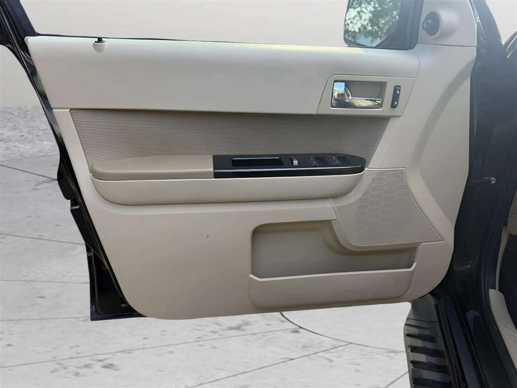 Used 2012 Ford Escape Limited AWD/4WD image 10