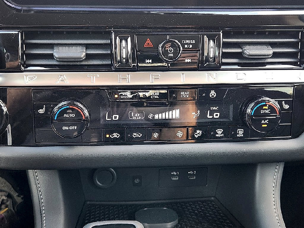 New 2026 Nissan Pathfinder SL FWD image 18