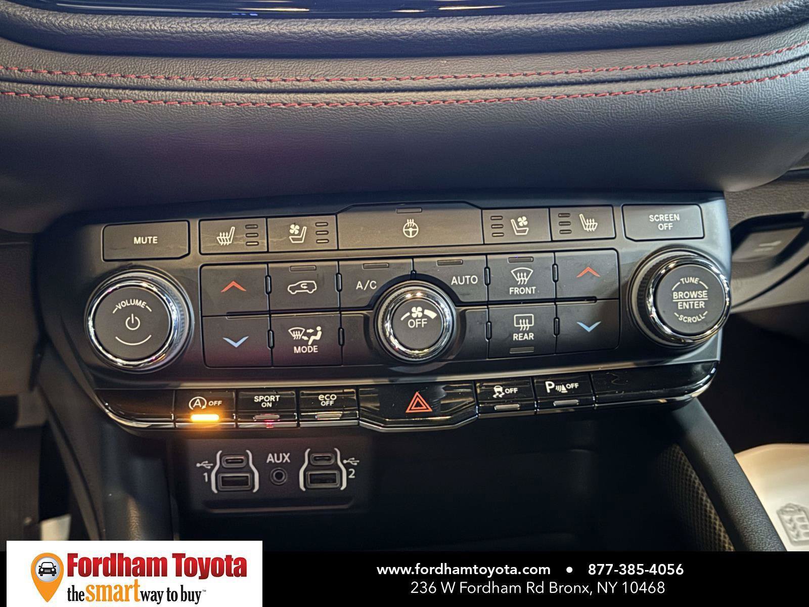 Used 2024 Dodge Durango GT AWD/4WD image 28