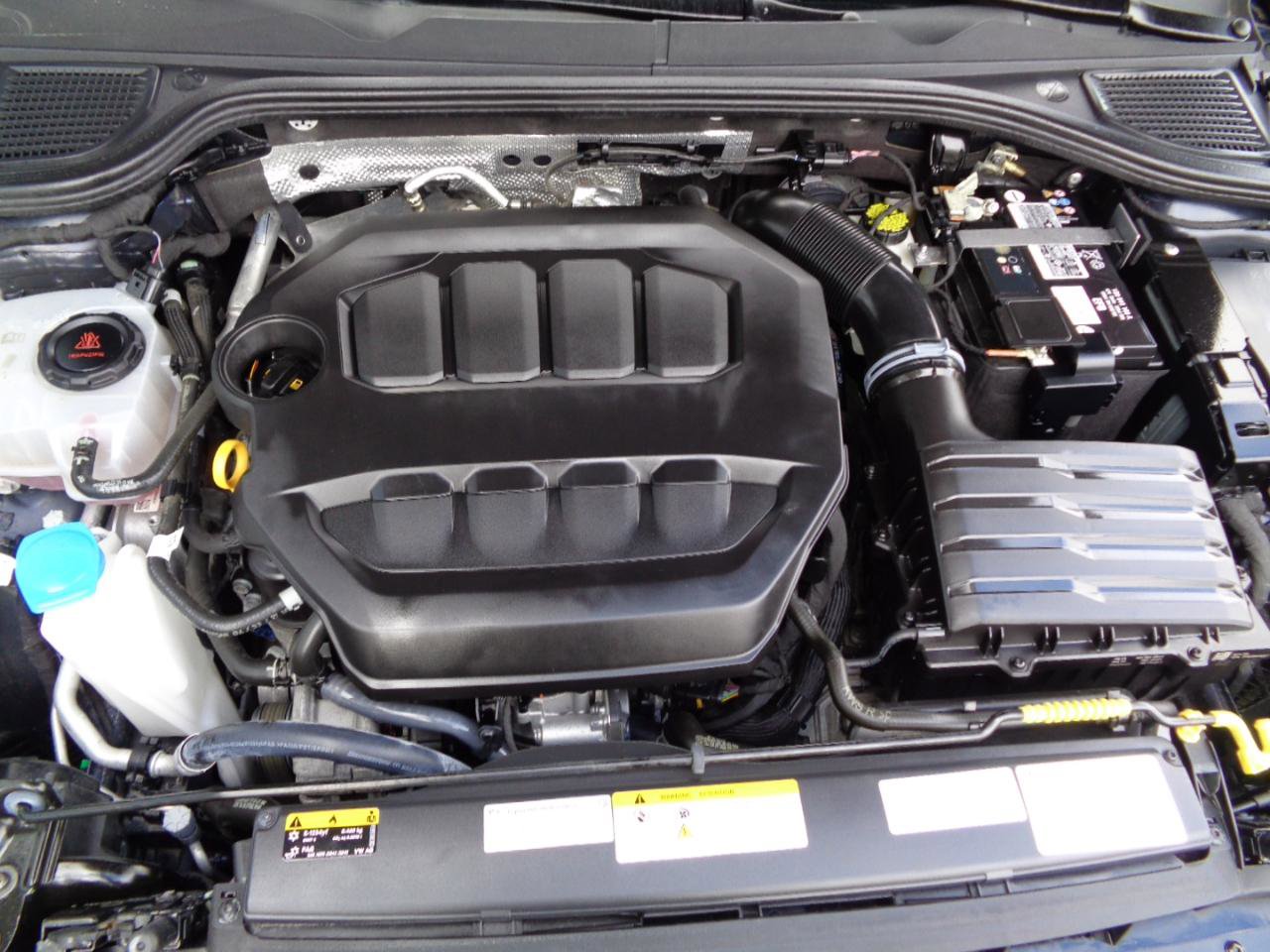 Used 2022 Volkswagen Golf R image 20