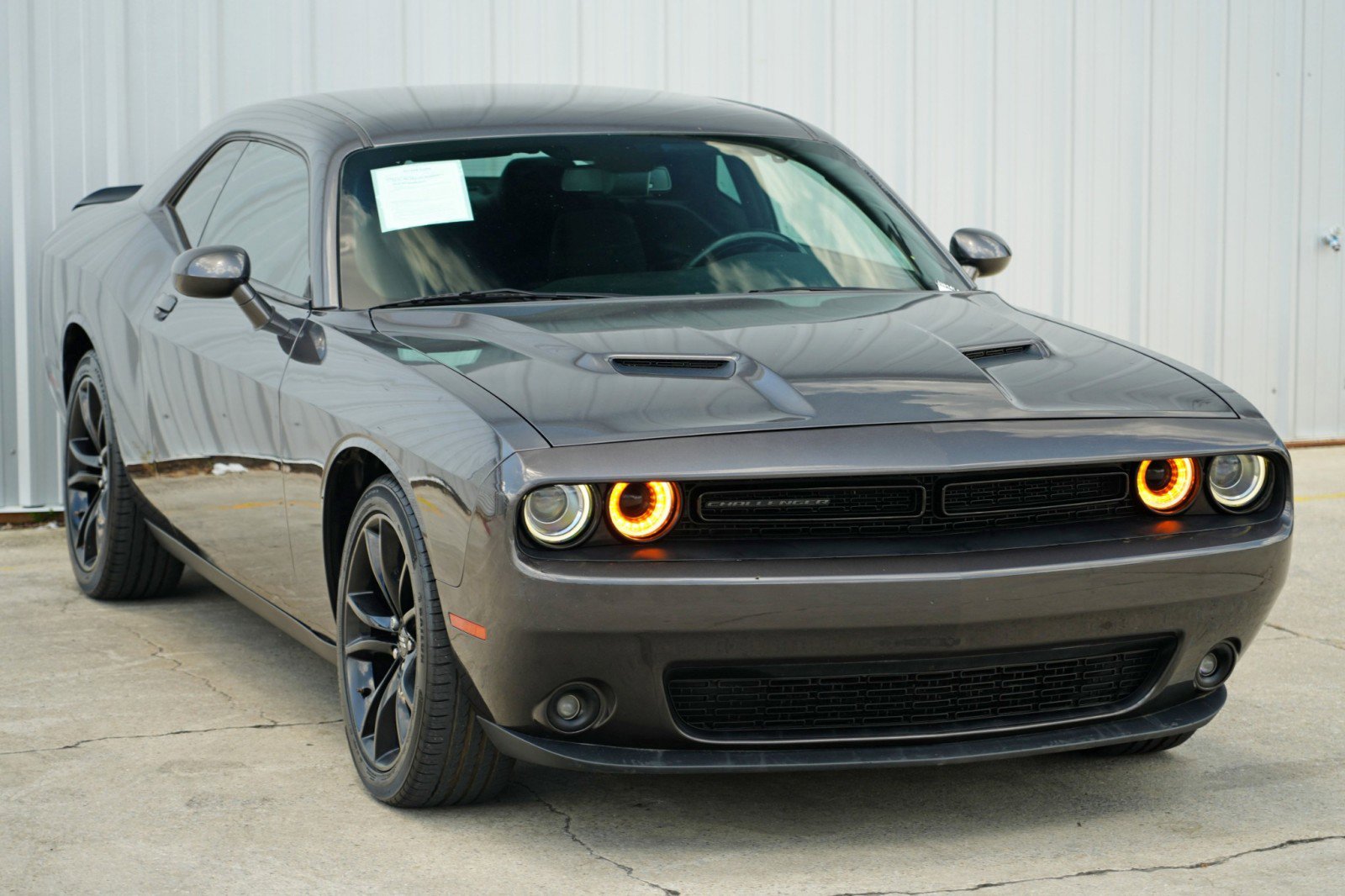 Used 2018 Dodge Challenger SXT w/ Blacktop Package image 43