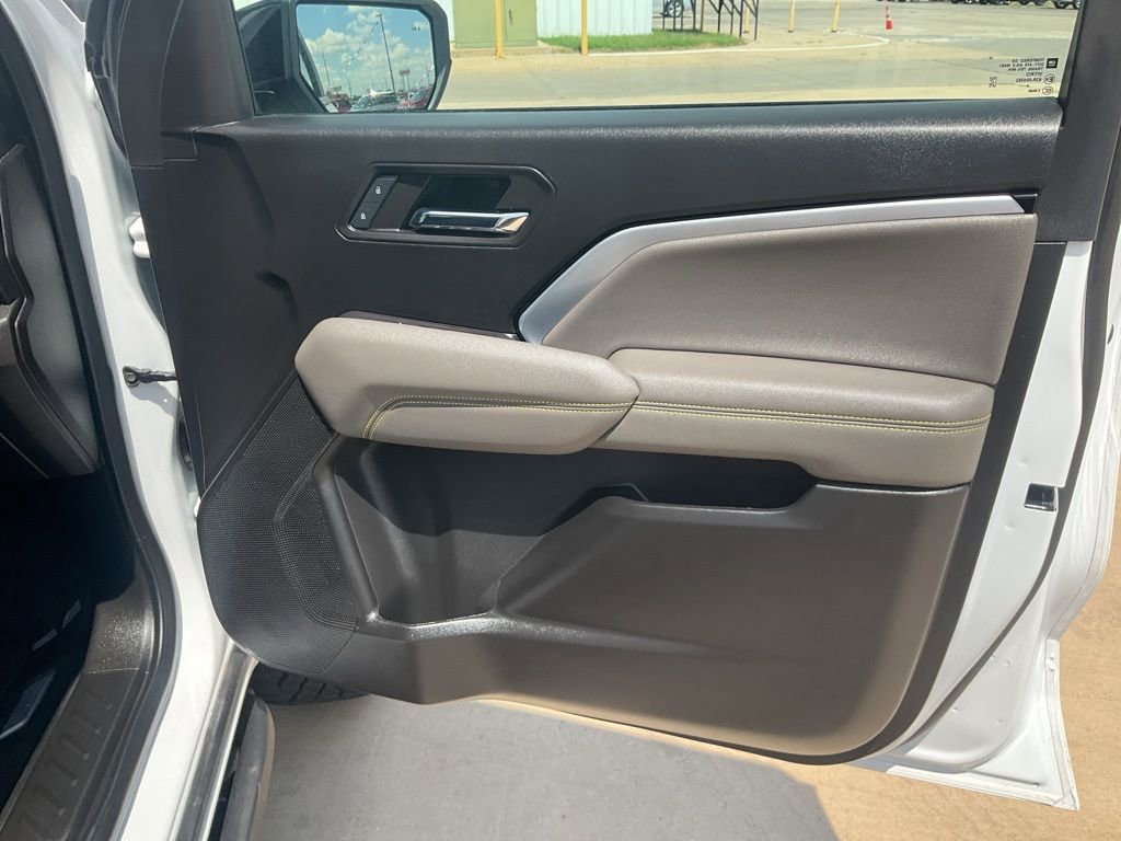 Used 2024 Chevrolet Colorado ZR2 w/ Technology Package image 33