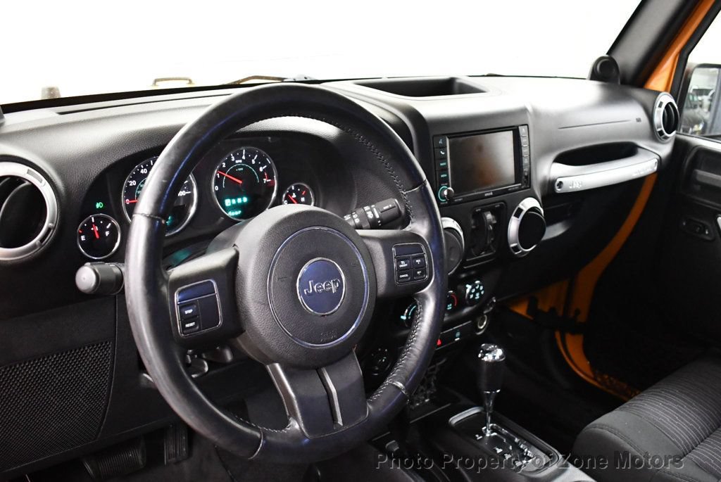 Used 2012 Jeep Wrangler Unlimited Sahara AWD/4WD image 5